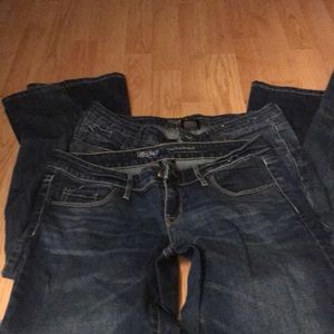 2 pairs of mossimo jeans size 6